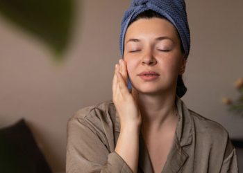 ემბრიოლისი – რა სახის კანის მოვლის საშუალებებს გვთავაზობს ბრენდი?