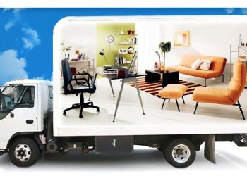 “ქუჩაში დავრჩით მე და დივანი, ცივა, ღამდება, ცრის” – როგორ არ უნდა გადაიტანო ავეჯი არასოდეს!