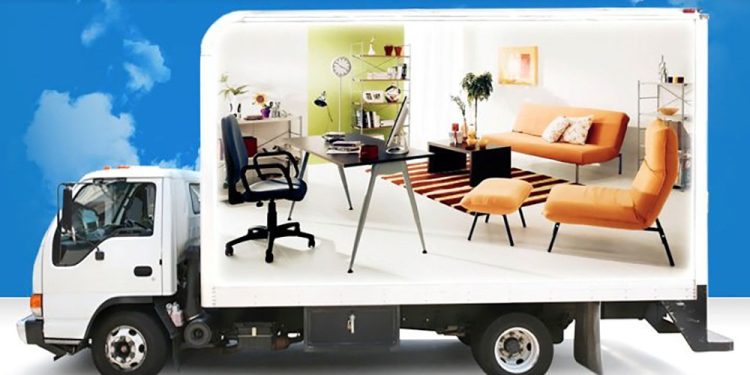 “ქუჩაში დავრჩით მე და დივანი, ცივა, ღამდება, ცრის” – როგორ არ უნდა გადაიტანო ავეჯი არასოდეს!