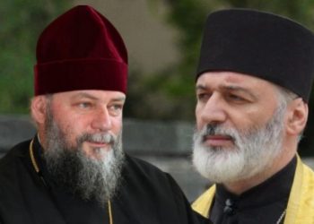 „განჩინებაში წერია, რომ აღარ არის სინოდის წევრი. არჩევნებში მონაწილეობის მიღება და ხმის უფლება შეიძლება ბევრს უნდოდეს, მაგრამ ამის საშუალება აღარ არის მეუფე პეტრესთვის“ – დეკანოზი ანდრია ჯაღმაიძე