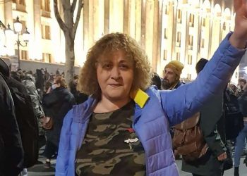 “ნარკოტიკით გარდაცვლილი შვილის სასაფლაოზე მიმავალი მეზობელი აღმოაჩენს, რომ წუხელ, ავტომობილზე ოთხივე საბურავი მოხსნეს” – მეგი გოცირიძე