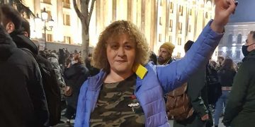 “ნარკოტიკით გარდაცვლილი შვილის სასაფლაოზე მიმავალი მეზობელი აღმოაჩენს, რომ წუხელ, ავტომობილზე ოთხივე საბურავი მოხსნეს” – მეგი გოცირიძე