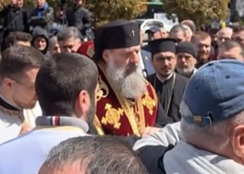 მეუფე შიო 9 აპრილის მემორიალთან მივიდა