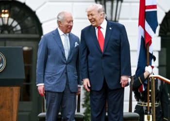 „ორი მეფე“ – თეთრმა სახლმა ტრამპისა და ჩარლზ მესამის ფოტო გამოაქვეყნა