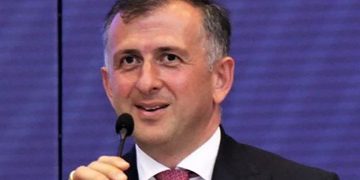 “1 მილიონიანი სახლი წავკისში, 280,000 ლარიანი ბინა, 152,000 ლარი საჩუქრად დედისგან” – ზურაბ პატარიძის ქონება