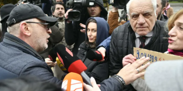 სი­ტყვი­ე­რი და ფი­ზი­კუ­რი და­პი­რის­პი­რე­ბა 9 აპრილის მემორიალ­თან – პოლიციამ, სავარაუდოდ, ერთი პირი დააკავა