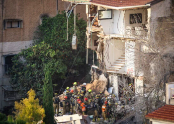 ისრაელის ქალაქ ხაიფაში სარაკეტო დარტყმას მსხვერპლი მოჰყვა – ნანგრევებიდან ორი ცხედარი ამოიღეს