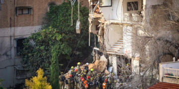 ისრაელის ქალაქ ხაიფაში სარაკეტო დარტყმას მსხვერპლი მოჰყვა – ნანგრევებიდან ორი ცხედარი ამოიღეს