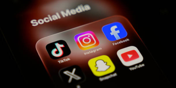 თურქეთის პარლამენტმა მიიღო კანონი, რომელიც 15 წლამდე მოზარდებს სოციალურ ქსელებზე წვდომას უკრძალავს