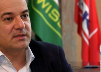 “ბენზინის აქციზი 500-ლარია, დიზელის – 400, პლუს გადასახადი 18%” – ვასილ ხორავა