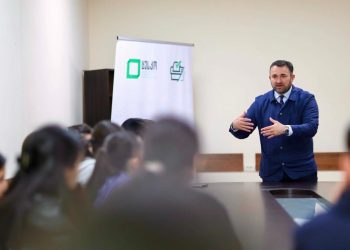 ცესკოს თავმჯდომარე ახალციხეში ეთნიკური უმცირესობების წარმომადგენელ ახალგაზრდებს შეხვდა