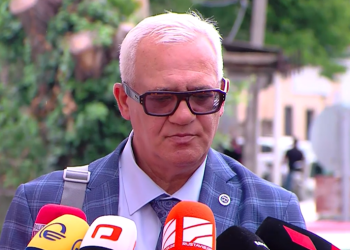 “ის მივიდა შემთხვევის ადგილზე და აწვდის ხელბორკილს… არ იცოდა, რა მოხდა” – პოლიციელის ადვოკატი