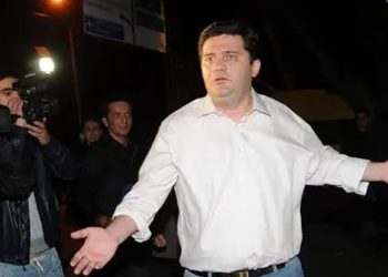 “ხელისუფლება, ივანიშვილით, კობახიძით, ყველა უნდა დავამხოთ” – ბაჩო ახალია პროცესზე