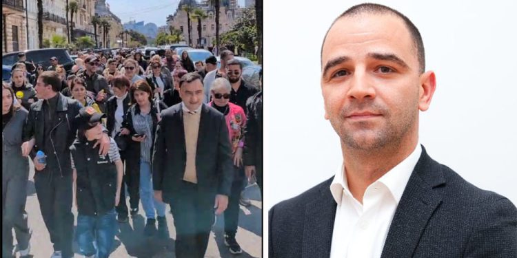“არჩევნებზე გამოვეკიდოთ “პოლის” ჯოხით… ისე დაგმალოს ღმერთმა, არ გამოგაჩინოს” – აქცია ბათუმში