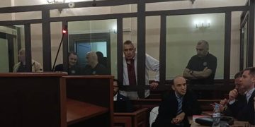 სააკაშვილზე სასამართლო დარბაზში იძალადეს – ადვოკატი