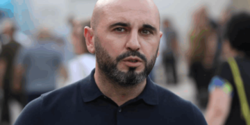 „გარეუბანში ვცხოვრობ კაცი…მე რომ სახლში ვცხოვრობ, ზოგს ეგეთი აბაზანა აქვს“ – ლევან ხაბეიშვილი