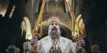 პატრიარქი შიო III საყოველთაო ნათლობის ფარგლებში ბავშვებს პირველად დღეს მონათლავს