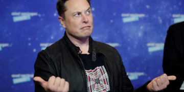 Bloomberg: SpaceX-ის აქციები გაიაფდა. ილონ მასკი ტრილიონერი აღარ არის