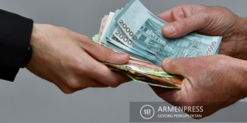 სომხეთში წინასაარჩევნო ქრთამის შეთავაზების ბრალდებით 40-ზე მეტი პირი დააკავეს
