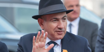 წინასწარი პროგნოზით, ფაშინიანის პარტია პარლამენტში 61 მანდატს იღებს