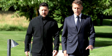 ზელენსკი “დიდი შვიდეულის” სამიტზე ევიანში ჩავიდა