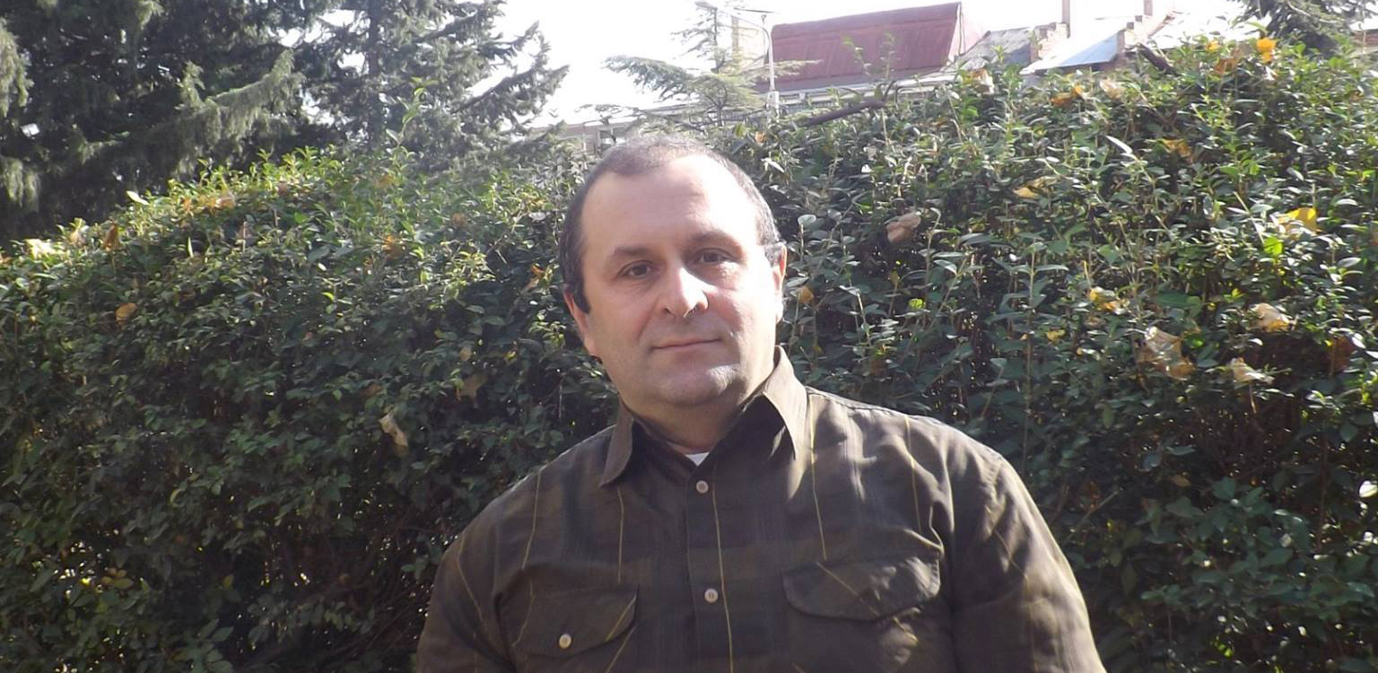 “მძვინვარე რეაქციის გათვალისწინებით, ცხადია, რომ ამ საზოგადოების დიდი ნაწილისთვის რ უ ს ე თ ი, როგორც ლოიალისტური პროექტი არის აბსოლუტურად მიუღებელი!” – დათო გამცემლიძე
