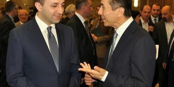 რისგან იხსნა ივანიშვილმა ღარიბაშვილი და მისი ოჯახი – რას წერს ყოფილი პრემიერის მეუღლე?