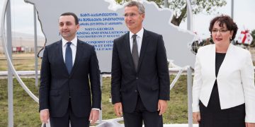 “თურმე რა კარგი ყოფილა ოცნება იმაზე რომ ჩხუბობდა პრემიერი უნდა წავიდეს სამიტზე და არა პრეზიდენტიო” – ხიდაშელი