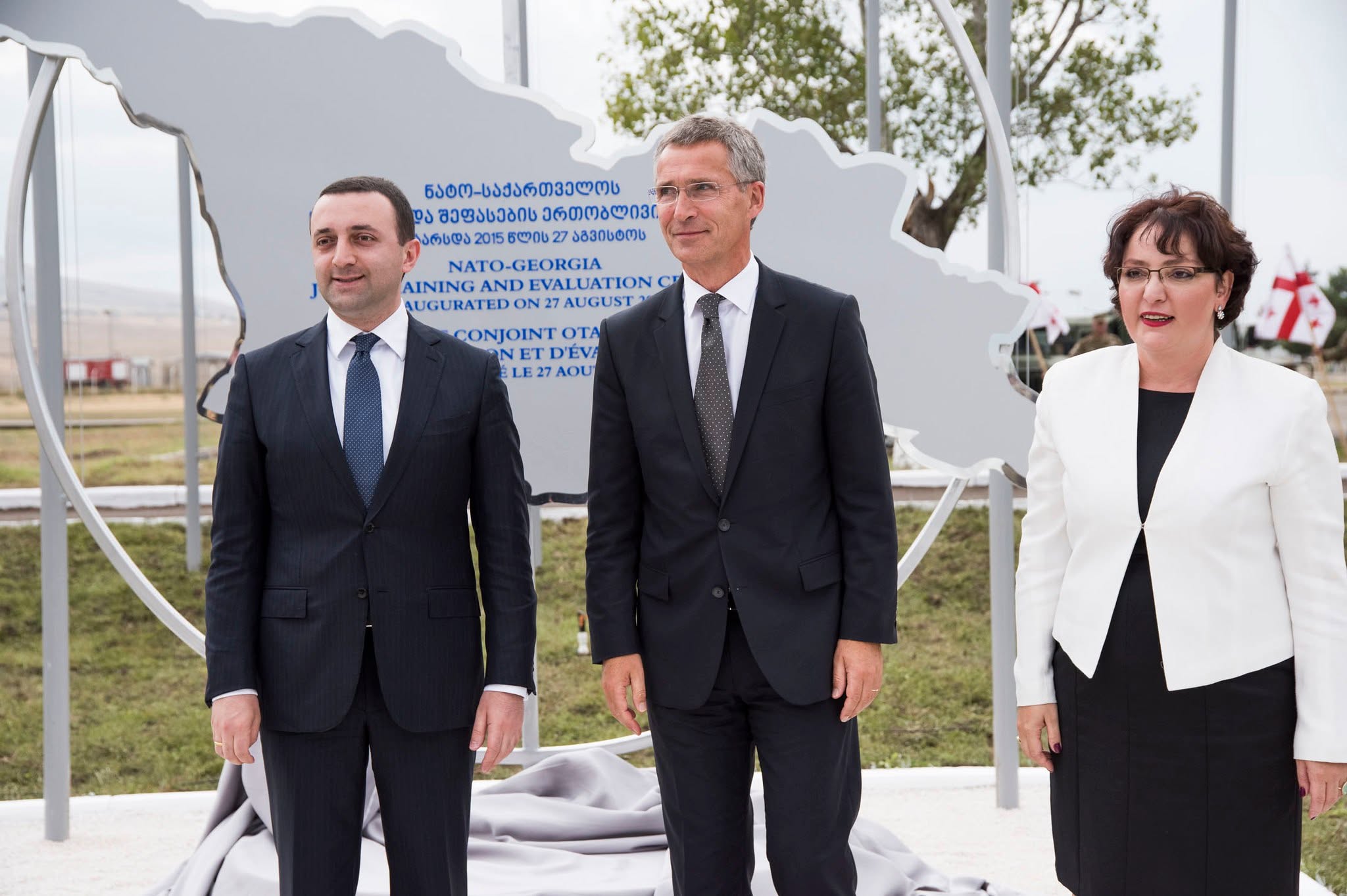 “თურმე რა კარგი ყოფილა ოცნება იმაზე რომ ჩხუბობდა პრემიერი უნდა წავიდეს სამიტზე და არა პრეზიდენტიო” – ხიდაშელი