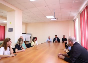 *ცესკოს თავმჯდომარემ ქვემო ქართლის საოლქო საარჩევნო კომისიებთან სამუშაო შეხვედრა გამართა*