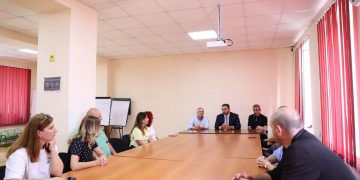 *ცესკოს თავმჯდომარემ ქვემო ქართლის საოლქო საარჩევნო კომისიებთან სამუშაო შეხვედრა გამართა*