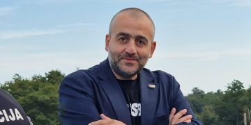 “დასუქდნენ ეს ახვრები”– გიორგი გამსახურდია