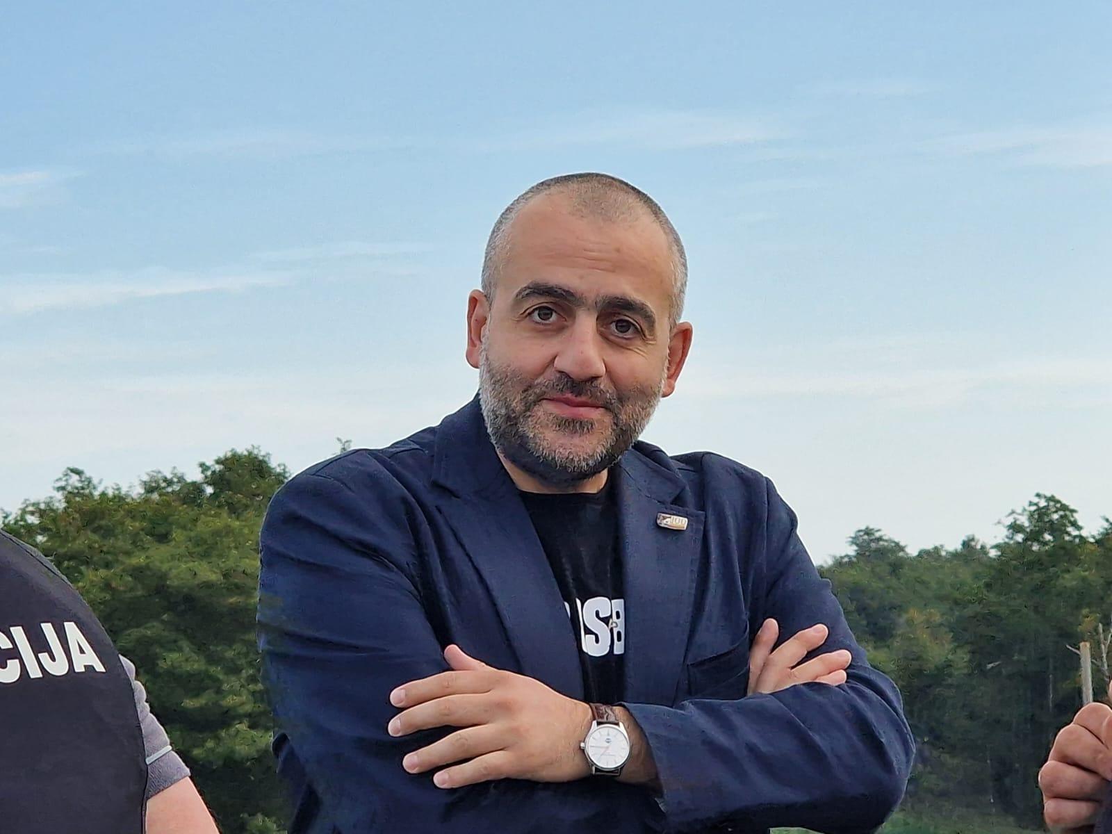 “დასუქდნენ ეს ახვრები”– გიორგი გამსახურდია