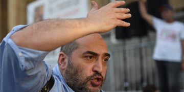 “თვეობით აუღებელი ხელფასით გადაუხდელი იპოთეკა რომ დაგიგროვდებათ და სახლს გაგიყიდიან…” – მიშა მშვილდაძე