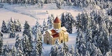 “მონასტრიდან გამოგვაძევეს, აქაურობას ბილწავთ, სიკვდილიანობამ იმატაო”– სვანეთის ეპარქია