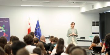საარჩევნო ადმინისტრაციამ ყვარლის ახალგაზრდული ბანაკის მონაწილეებთან მორიგი შეხვედრა გამართა