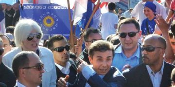 “ბერა ივანიშვილის ნათელმირონი და ნასამართლევი ოთარ ფარცხალაძე პუტინის სამსახურში ჩადგა” – სალომე სიმონია