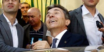 “შსს ჩააბარა ადამიანს, რომელსაც თალიბანი პიროვნება ეგონა; ჯანდაცვის მინისტრად პირადი სტომატოლოგი დასვა” – სალომე სიმონია