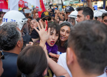 თურქეთში LGBTQ+ ჯგუფების მხარდამჭერ აქციაზე პოლიციამ 150-ზე მეტი ადამიანი დააკავა