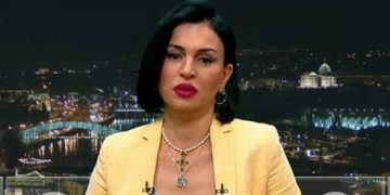 ,,არავის ისე კარგად არ გამოსვლია: თეთრის-შავად,ნიჭის-უნიჭობად, სიკეთის-ბოროტებად წარმოჩენა, როგორც ეს ოცნებას გამოუვიდა!!!!” – თეა დარჩია