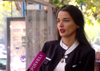 “მაშანტაჟებენ და დაჭერით მემუქრებიან” – ადვოკატი