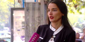“მაშანტაჟებენ და დაჭერით მემუქრებიან” – ადვოკატი