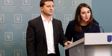 ზელენსკიმ ყოფილ პრესსპიკერს სანქციები დაუწესა