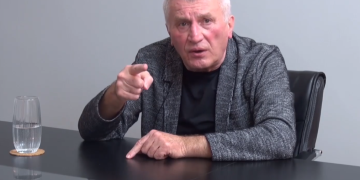 “გამოთაყვანებული და გონებადაჩლუნგებული ქართველებისათვის”– დემურ გიორხელიძე
