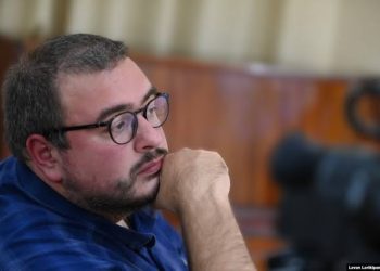 “თუ ფილოსოფიის ინსტიტუტში კაზინო “ჟუილი” გაიხსნა, რატომ არ უნდა გვეშინოდეს იმის, რომ ჩვენი სკოლის ადგილზე მორიგ “ტრამპტაუერს” ჩადგამენ?” – ლევან ლორთქიფანიძე