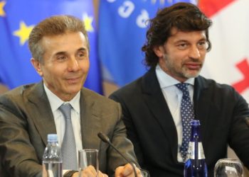 “თუ ვინმე მკვლელია, – ეს ნაციონალური მოძრაობაა”.- კალაძე ივანიშვილის სახლთან მოწყობილ აქციაზე