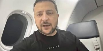 ზელენსკის თვითმფრინავი დრონის შეჯახებას გადაურჩა