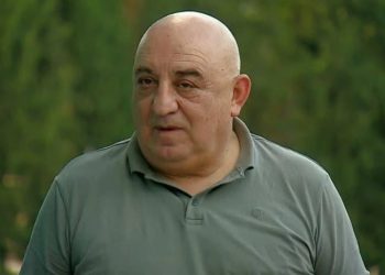ვალერი გელბახიანი: თვითონ ქოლცენტრის ხელმძღვანელები ამბობენ, რომ ელისო კილაძე გვყავდა დაქირავებული, ვუხდიდით ხელფასს, თვეში 5500 დოლარს, რომელსაც ელისო კილაძე ხელფასის სახით ურიგებდა მის ჟურნალისტებს ,,ქრონიკა+“-ში