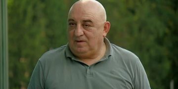 ვალერი გელბახიანი: თვითონ ქოლცენტრის ხელმძღვანელები ამბობენ, რომ ელისო კილაძე გვყავდა დაქირავებული, ვუხდიდით ხელფასს, თვეში 5500 დოლარს, რომელსაც ელისო კილაძე ხელფასის სახით ურიგებდა მის ჟურნალისტებს ,,ქრონიკა+“-ში