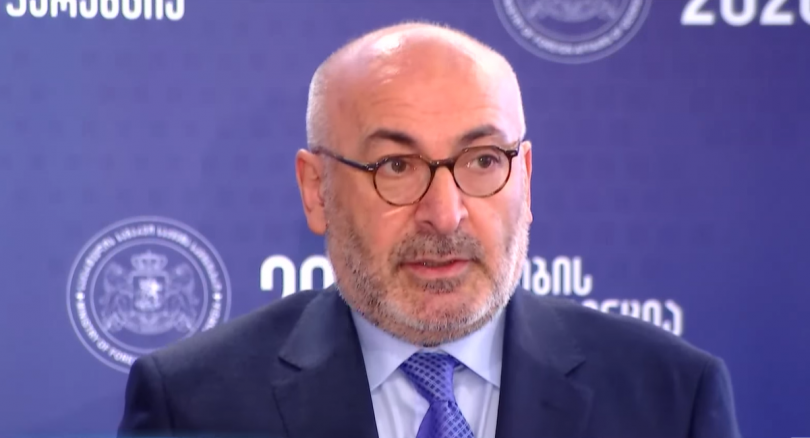 “დემოკრატიაზე საბოლოოდ ავიღეთ ხელი?” – გოჩა ჯავახიშვილის წერილო